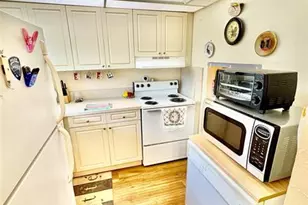 2900 W Sunrise Lakes Dr Unit, Sunrise, FL 33322 - Photo 13