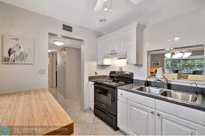 4270 NW 40th St, Unit #302, Lauderdale Lakes, FL 33319 - Photo 21