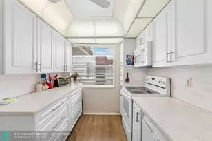 3551 Inverrary Dr, Lauderhill, FL 33319 - Photo 9