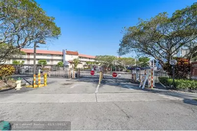 3551  Inverrary Dr, Unit #404, Lauderhill, FL 33319 - Photo 3