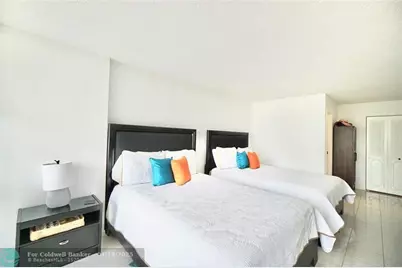800  Parkview Dr, Unit #524, Hallandale Beach, FL 33009 - Photo 25