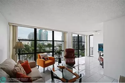 800  Parkview Dr, Unit #524, Hallandale Beach, FL 33009 - Photo 5