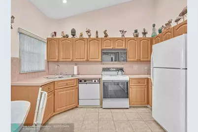 5833  Parkwalk Dr, Unit #5833, Boynton Beach, FL 33472 - Photo 19