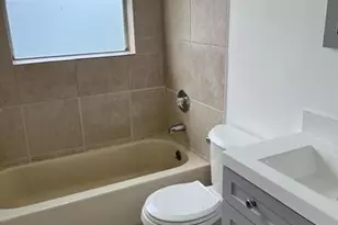 1040 Twin Lakes Dr, Coral Springs, FL 33071 - Photo 13