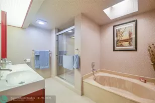 7300 Radice Ct, Lauderhill, FL 33319 - Photo 25