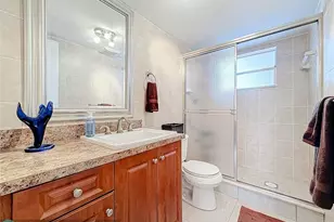 4270 NW 40th St, Lauderdale Lakes, FL 33319 - Photo 35