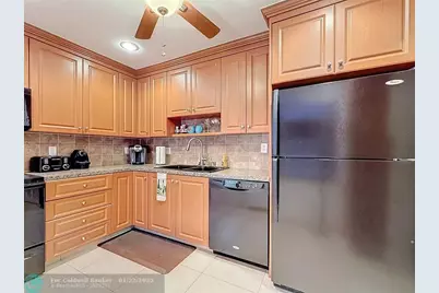 4270 NW 40th St, Unit #208, Lauderdale Lakes, FL 33319 - Photo 11