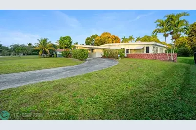 13945 N Miami Ave, Miami, FL 33168 - Photo 19