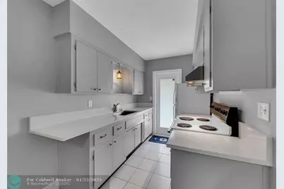 11 SW 4th Ave, Unit #10, Boca Raton, FL 33432 - Photo 13