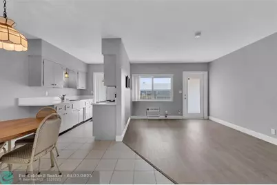 11 SW 4th Ave, Unit #10, Boca Raton, FL 33432 - Photo 9