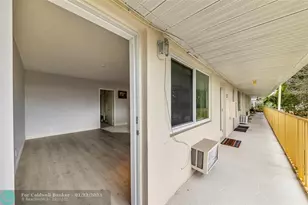 11 SW 4th Ave, Boca Raton, FL 33432 - Photo 3