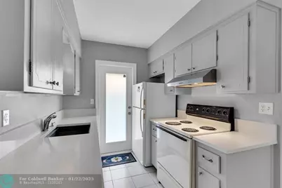 11 SW 4th Ave, Unit #10, Boca Raton, FL 33432 - Photo 15