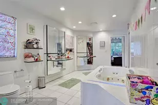 1325 Middle River Dr, Fort Lauderdale, FL 33304 - Photo 27