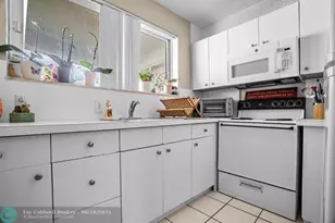 2748 NE 28th Ave, Lighthouse Point, FL 33064 - Photo 19