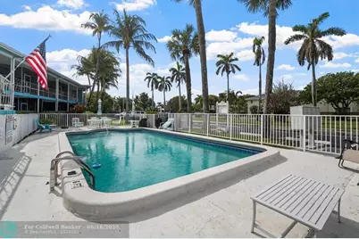 2748 NE 28th Ave, Unit #13, Lighthouse Point, FL 33064 - Photo 7