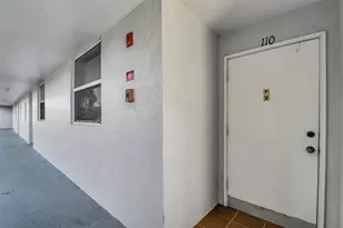 689 NE 6th Ct, Boynton Beach, FL 33435 - Photo 33