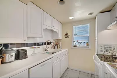 689 NE 6th Court, Unit #110, Boynton Beach, FL 33435 - Photo 13