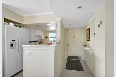 689 NE 6th Court, Unit #110, Boynton Beach, FL 33435 - Photo 15