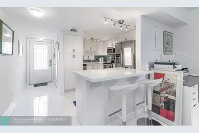 811 S Hollybrook Dr, Unit #301, Pembroke Pines, FL 33025 - Photo 9