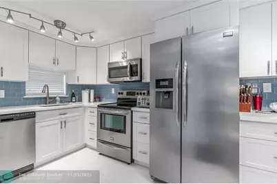 811 S Hollybrook Dr, Unit #301, Pembroke Pines, FL 33025 - Photo 11