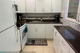 8 Tilford A, Deerfield Beach, FL 33442 - Photo 11