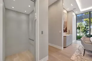 2560 Del Lago Dr, Fort Lauderdale, FL 33316 - Photo 35