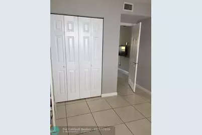 2741 NE 8th Ave, Unit #14, Wilton Manors, FL 33334 - Photo 13