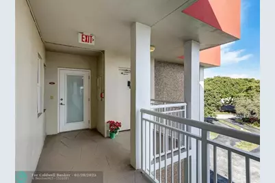 3050 NE 48th Ct, Unit #401, Lighthouse Point, FL 33064 - Photo 7