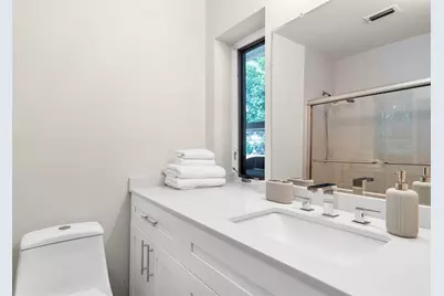 18  Nurmi Dr, Fort Lauderdale, FL 33301 - Photo 39