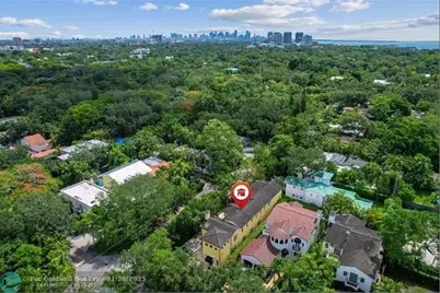 3733  Solana Rd, Miami, FL 33133 - Photo 19