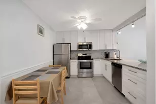 9110 Fairbanks Ln, Boca Raton, FL 33496 - Photo 9