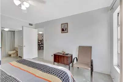 9110  Fairbanks Ln, Unit #5, Boca Raton, FL 33496 - Photo 13