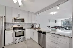 9110 Fairbanks Ln, Boca Raton, FL 33496 - Photo 3