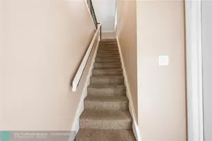 225 Wimbledon Lake Dr Unit, Plantation, FL 33324 - Photo 5