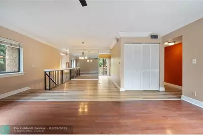 225  Wimbledon Lake Dr, Unit #225, Plantation, FL 33324 - Photo 13