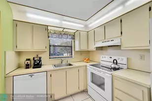 10123 Sunrise Lakes Blvd, Sunrise, FL 33322 - Photo 3