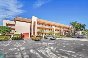 10123 Sunrise Lakes Blvd, Sunrise, FL 33322 - Photo 39