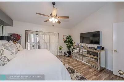 3022  Lucerne Park Drive, Greenacres, FL 33467 - Photo 15