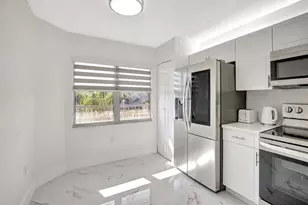 13355 SW 16th Ct Unit #309 E, Pembroke Pines, FL 33027 - Photo 5