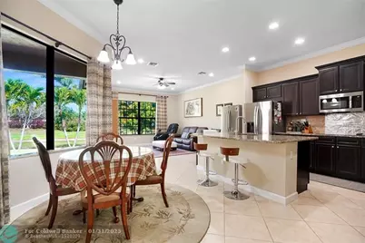 8715 NW 41st St, Cooper City, FL 33024 - Photo 9