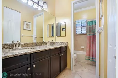 8715 NW 41st St, Cooper City, FL 33024 - Photo 23