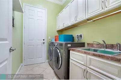 8715 NW 41st St, Cooper City, FL 33024 - Photo 27