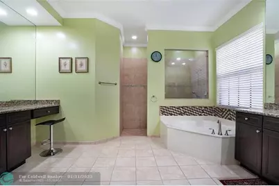 8715 NW 41st St, Cooper City, FL 33024 - Photo 19