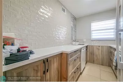 2791 N Pine Island Rd, Unit #302, Sunrise, FL 33322 - Photo 9