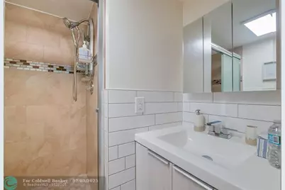 2791 N Pine Island Rd, Unit #302, Sunrise, FL 33322 - Photo 17