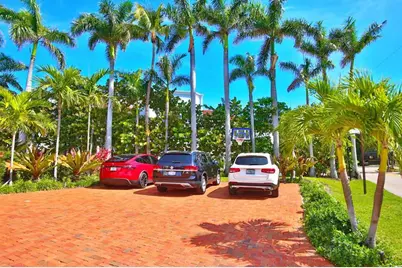 1121  Bel Air Dr, Highland Beach, FL 33487 - Photo 9