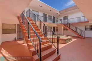 230 SW 1st St, Pompano Beach, FL 33060 - Photo 1