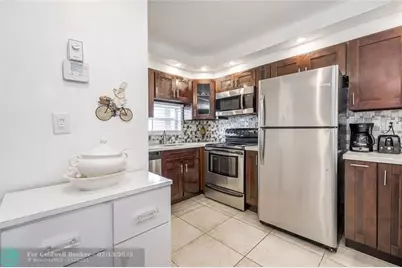411 S Hollybrook Dr, Unit #203, Pembroke Pines, FL 33025 - Photo 9