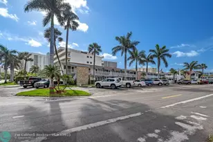 1110 N Riverside Dr, Pompano Beach, FL 33062 - Photo 1