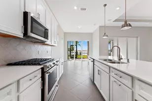 10390 Northbrook Cir, Palm Beach Gardens, FL 33412 - Photo 5